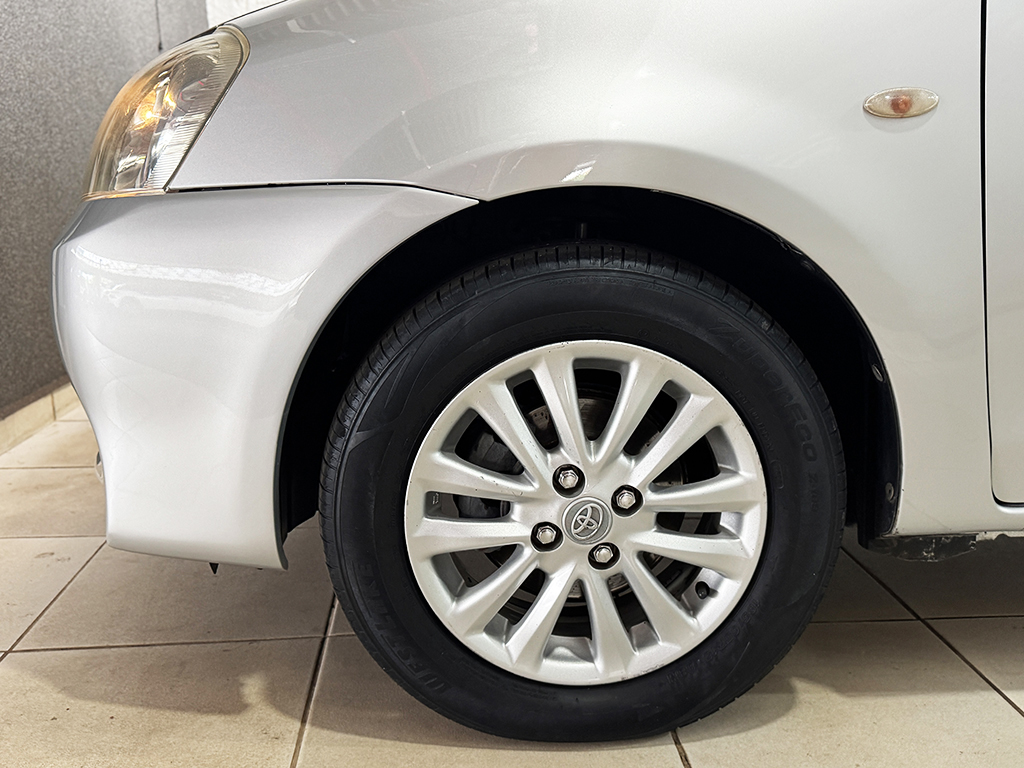 TOYOTA ETIOS