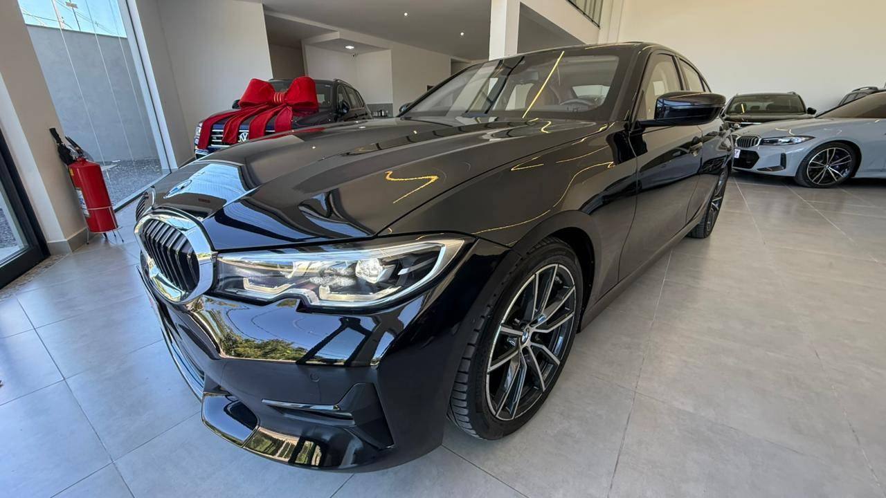 BMW 320i