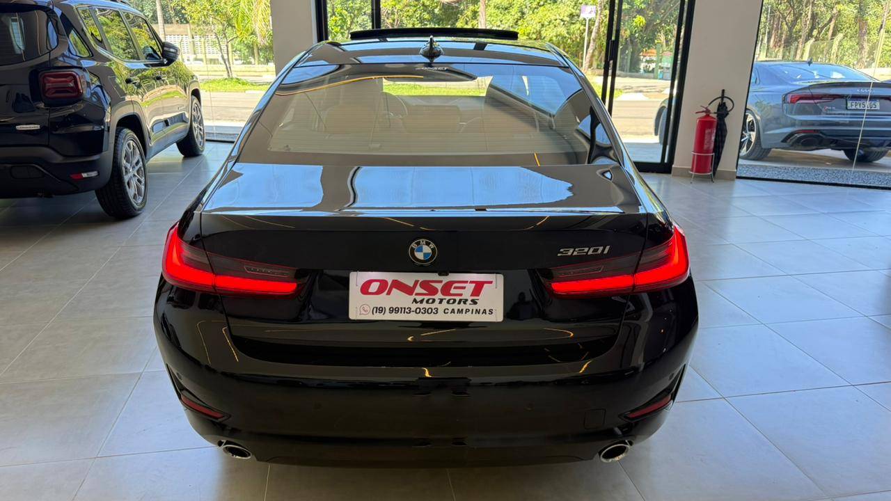 BMW 320i