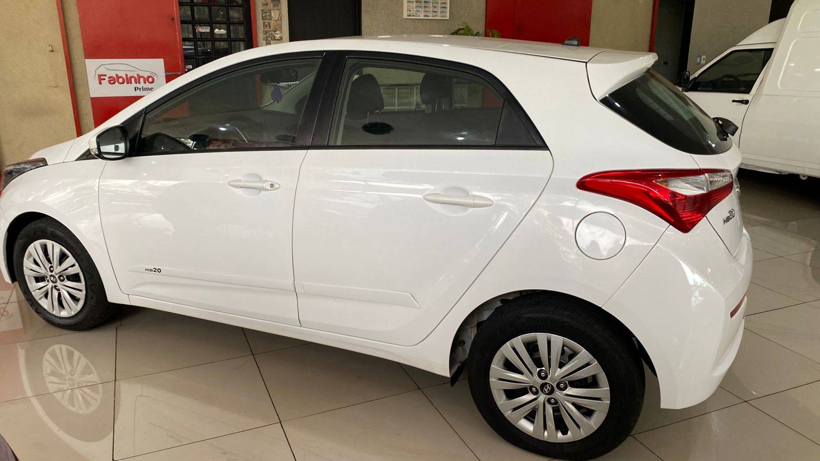 HYUNDAI HB20