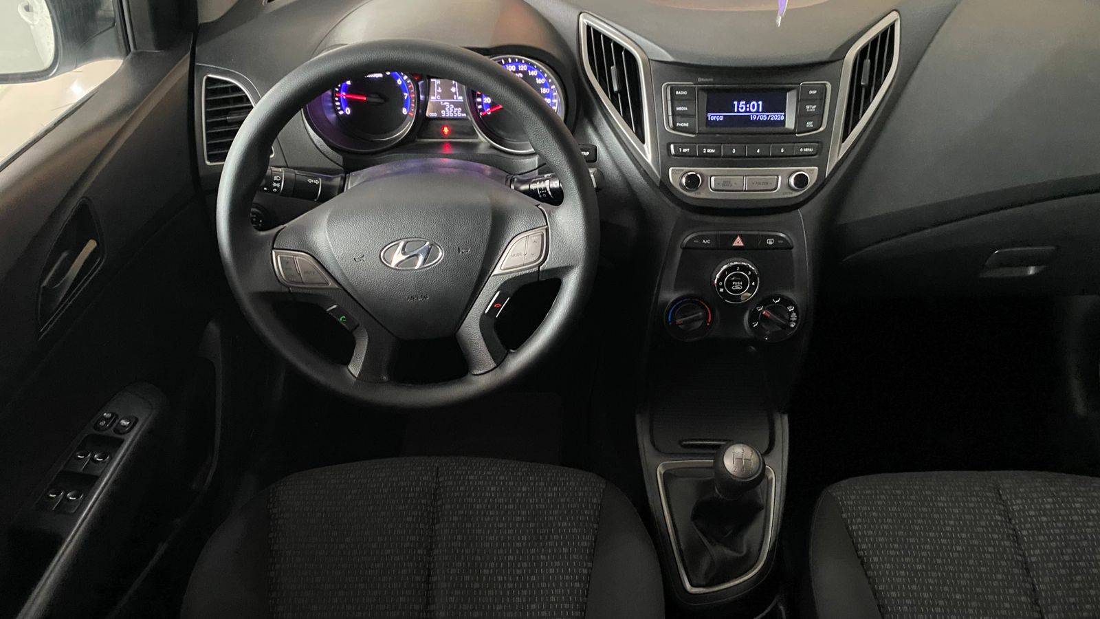 HYUNDAI HB20