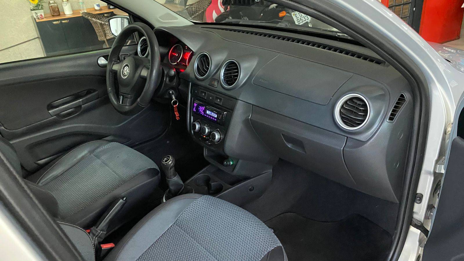 VOLKSWAGEN GOL