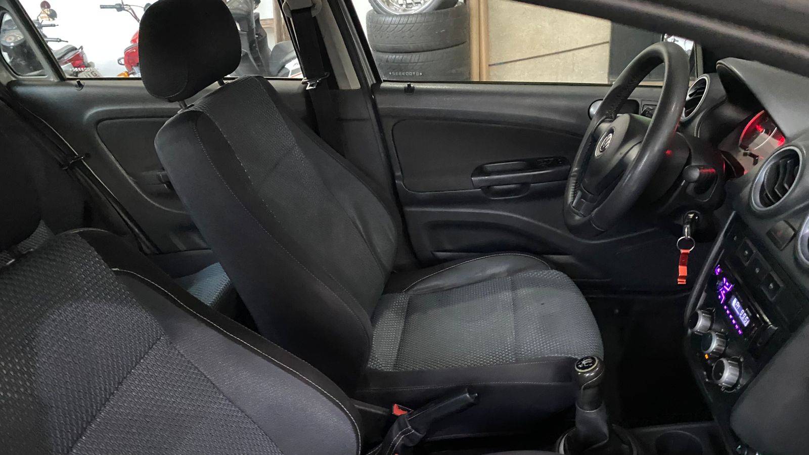 VOLKSWAGEN GOL