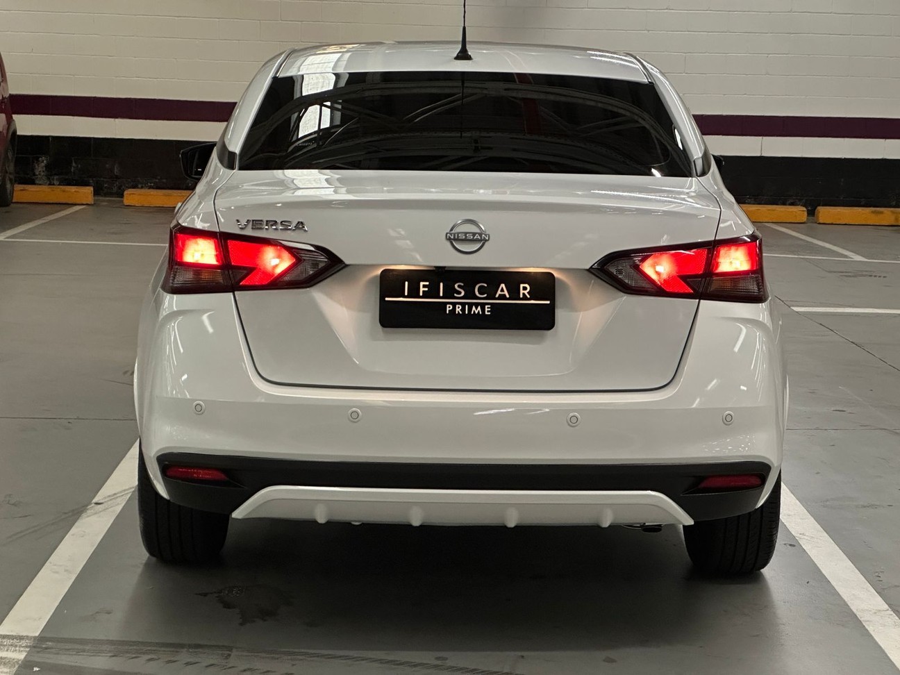 NISSAN VERSA