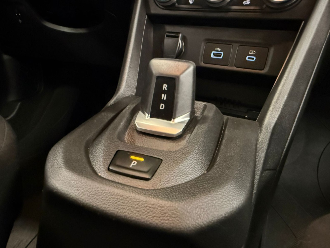 RENAULT JUVAQUATRE