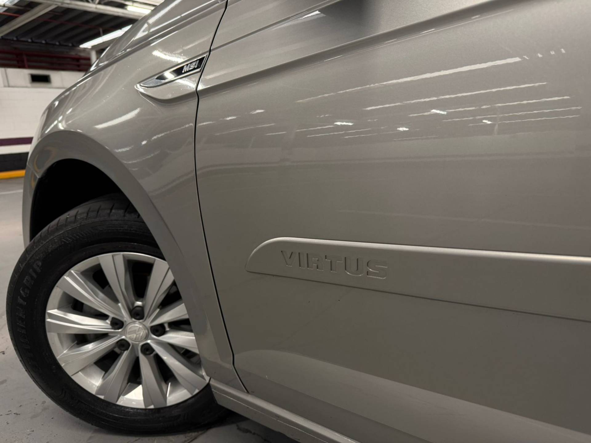 VOLKSWAGEN VIRTUS
