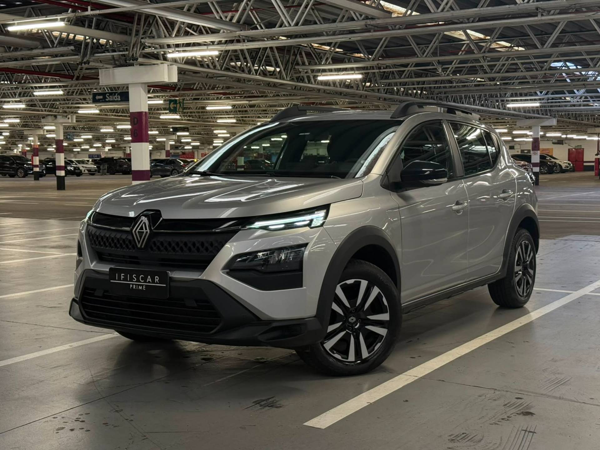 RENAULT JUVAQUATRE