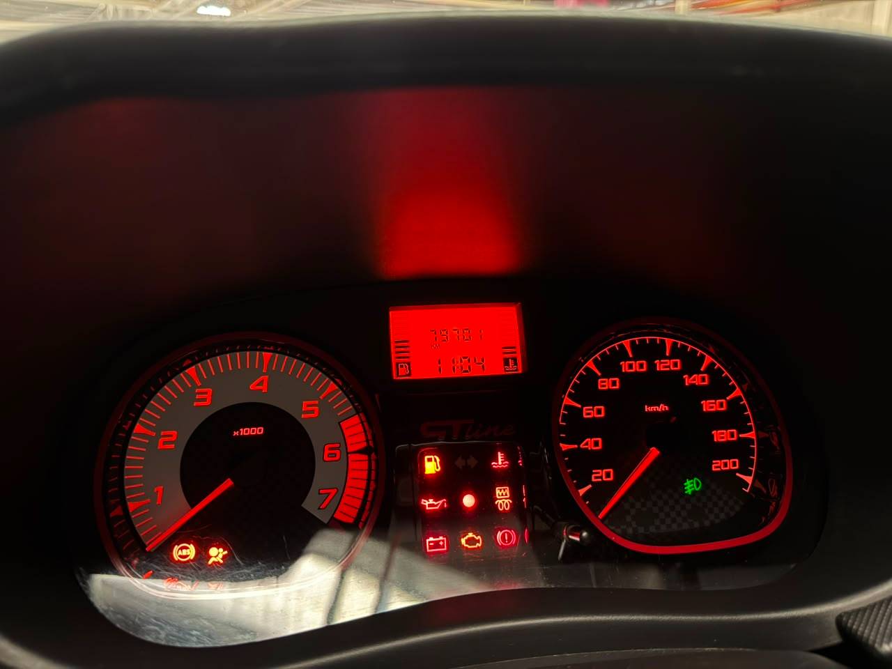 RENAULT SANDERO