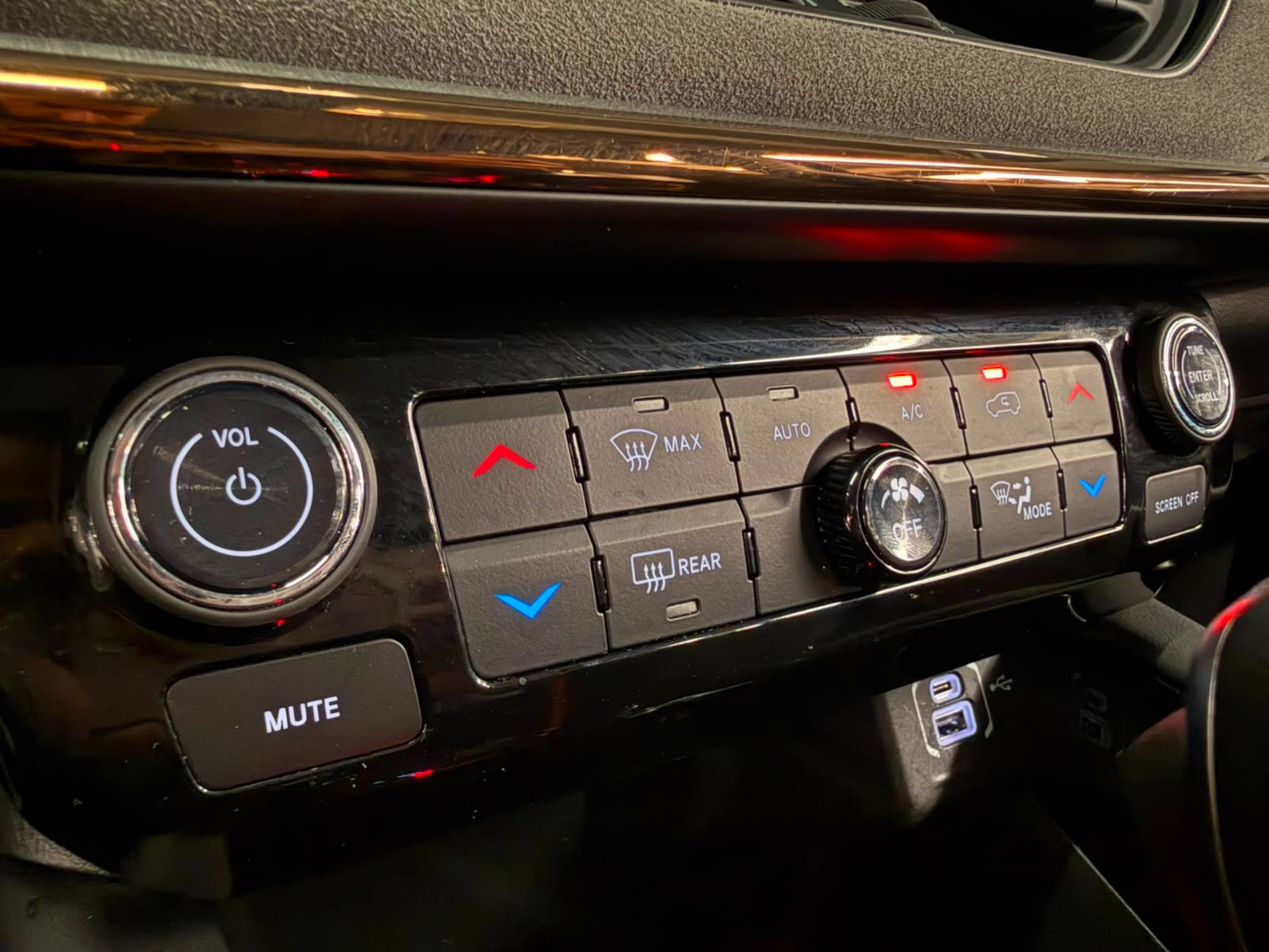 JEEP COMMANDER