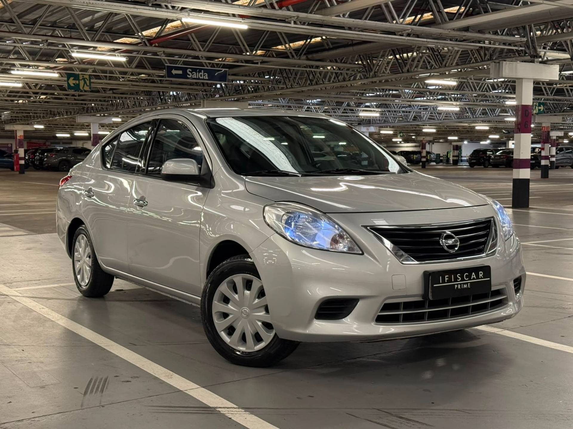 NISSAN VERSA