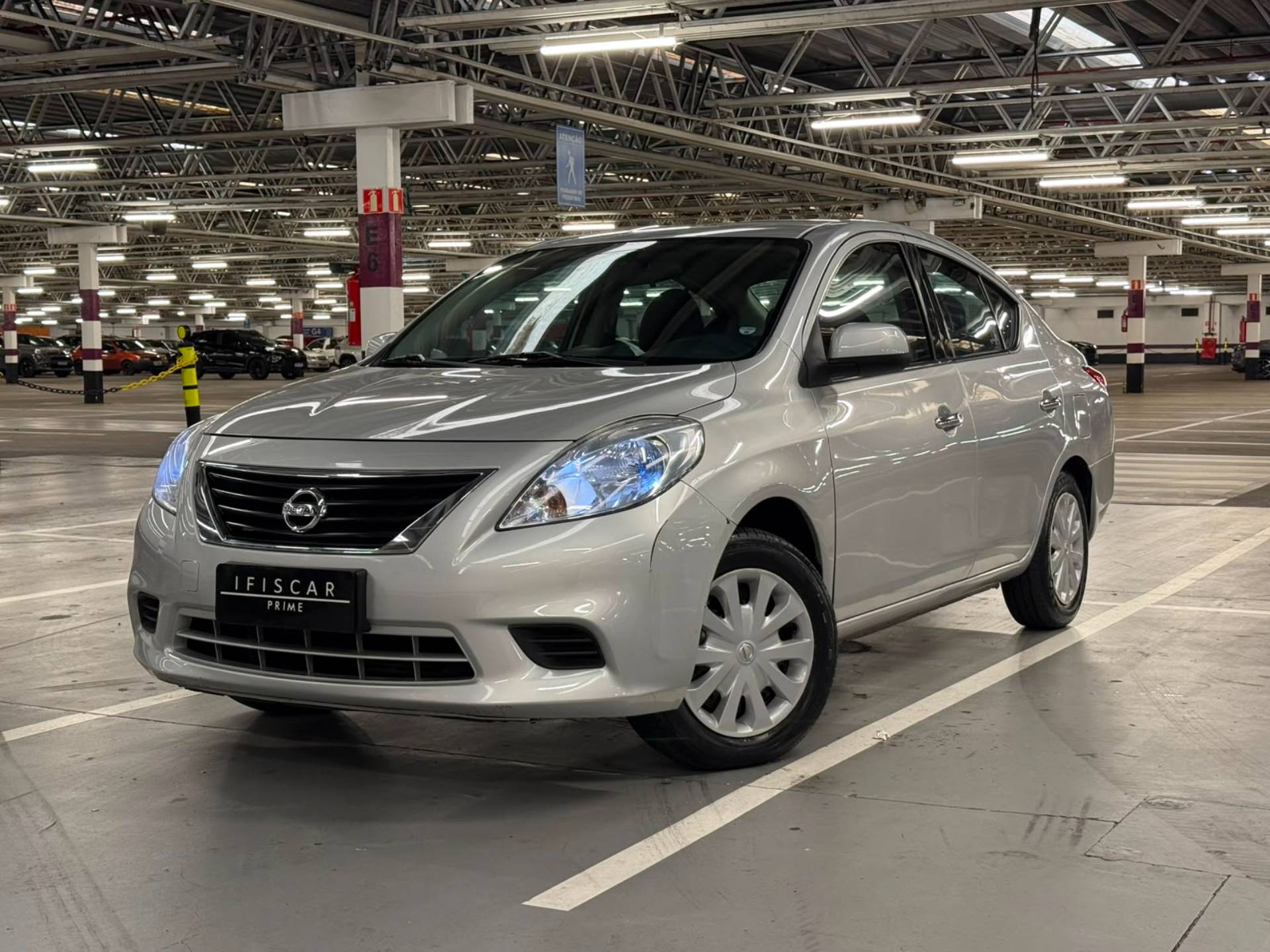 NISSAN VERSA