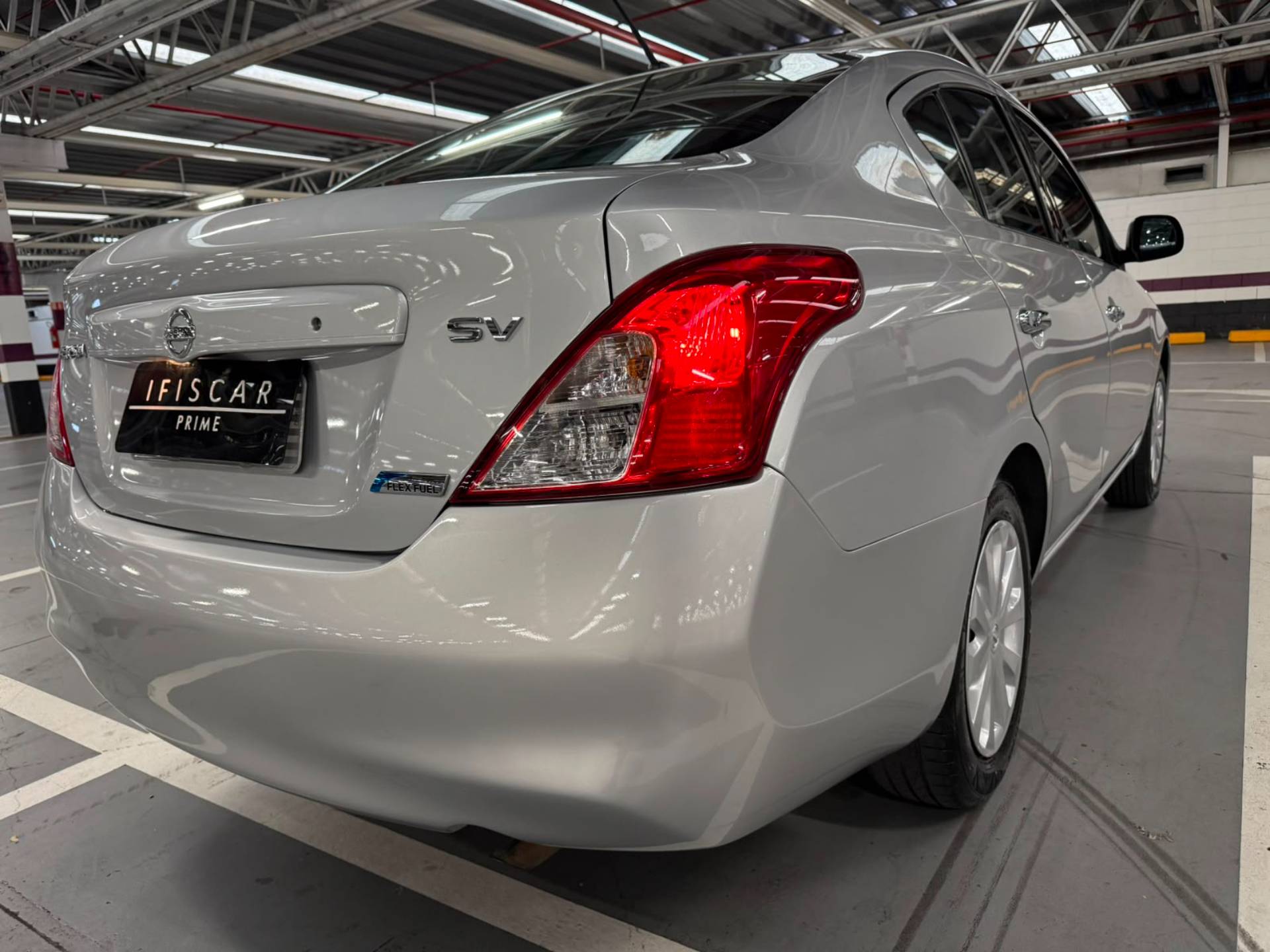 NISSAN VERSA