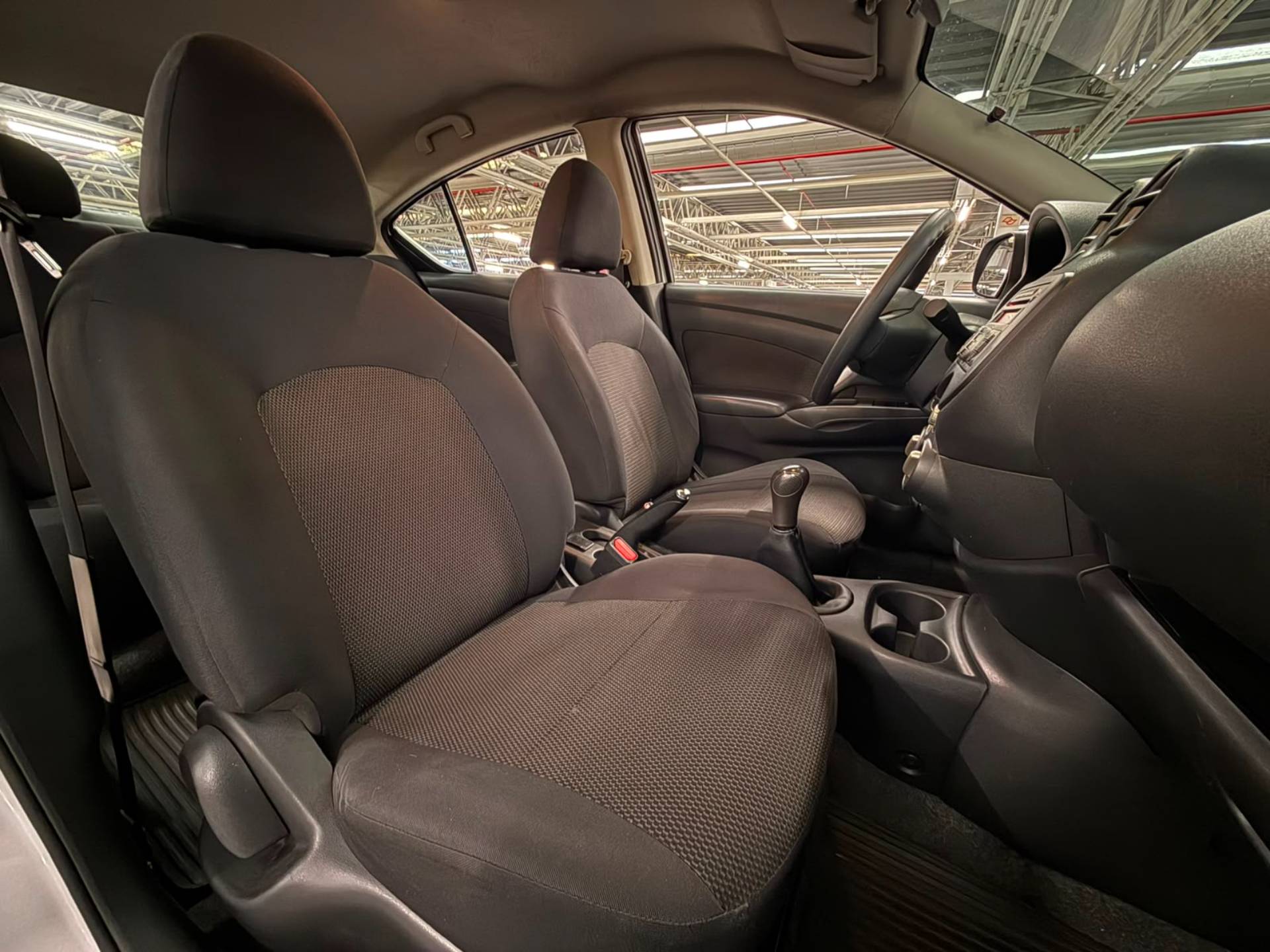 NISSAN VERSA