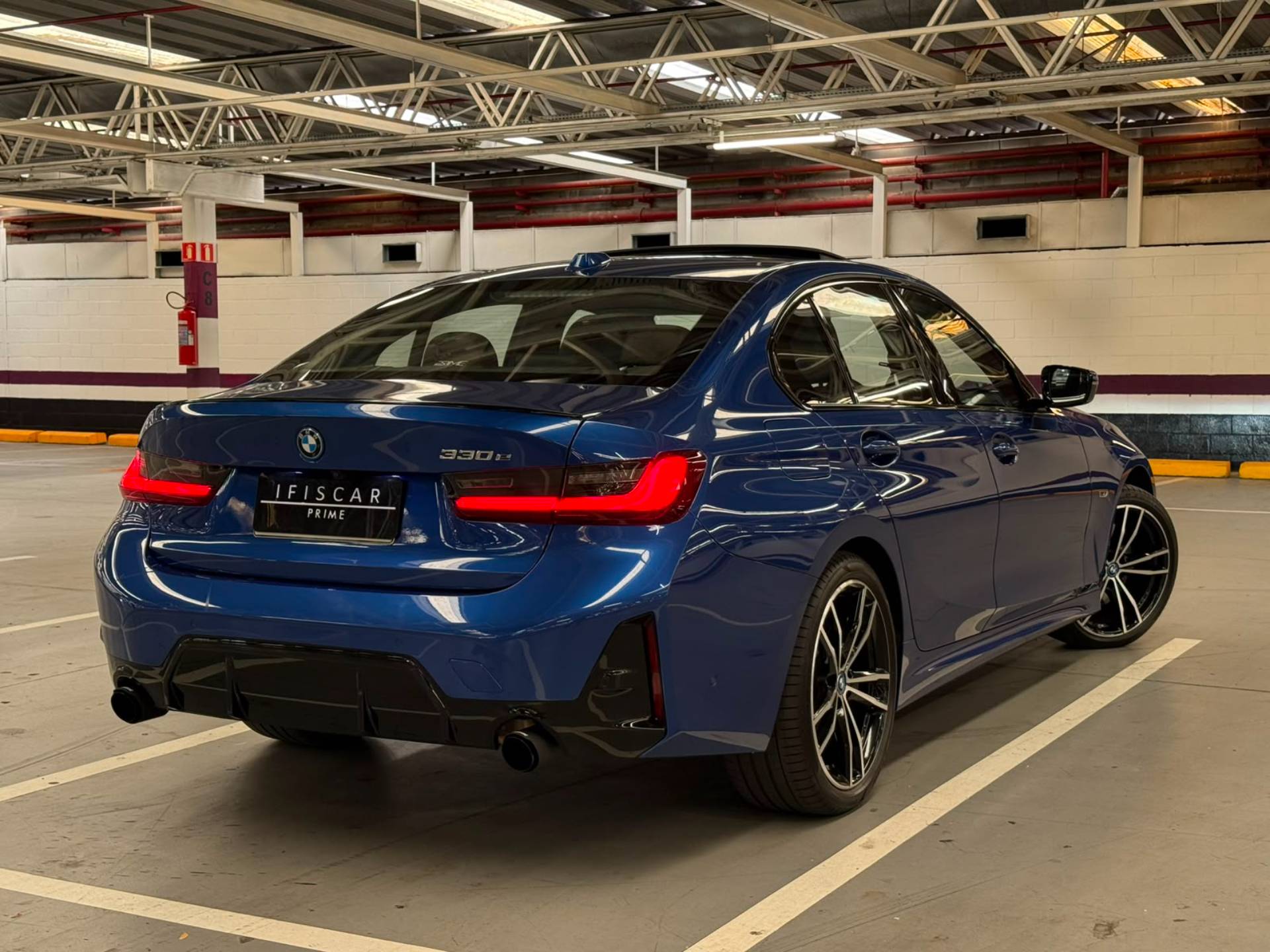 BMW 330e