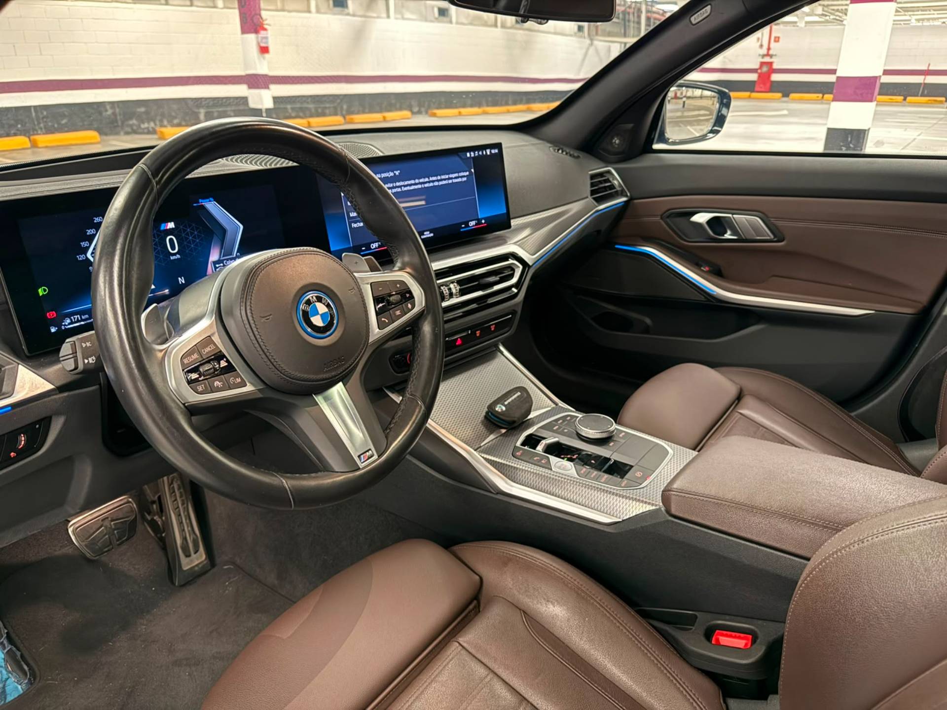 BMW 330e