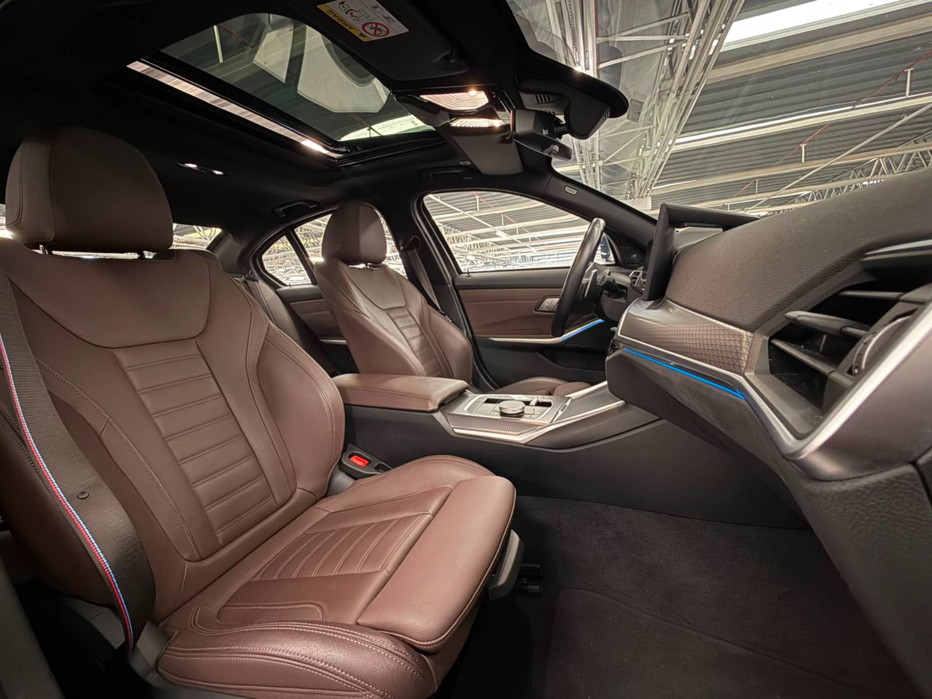 BMW 330e