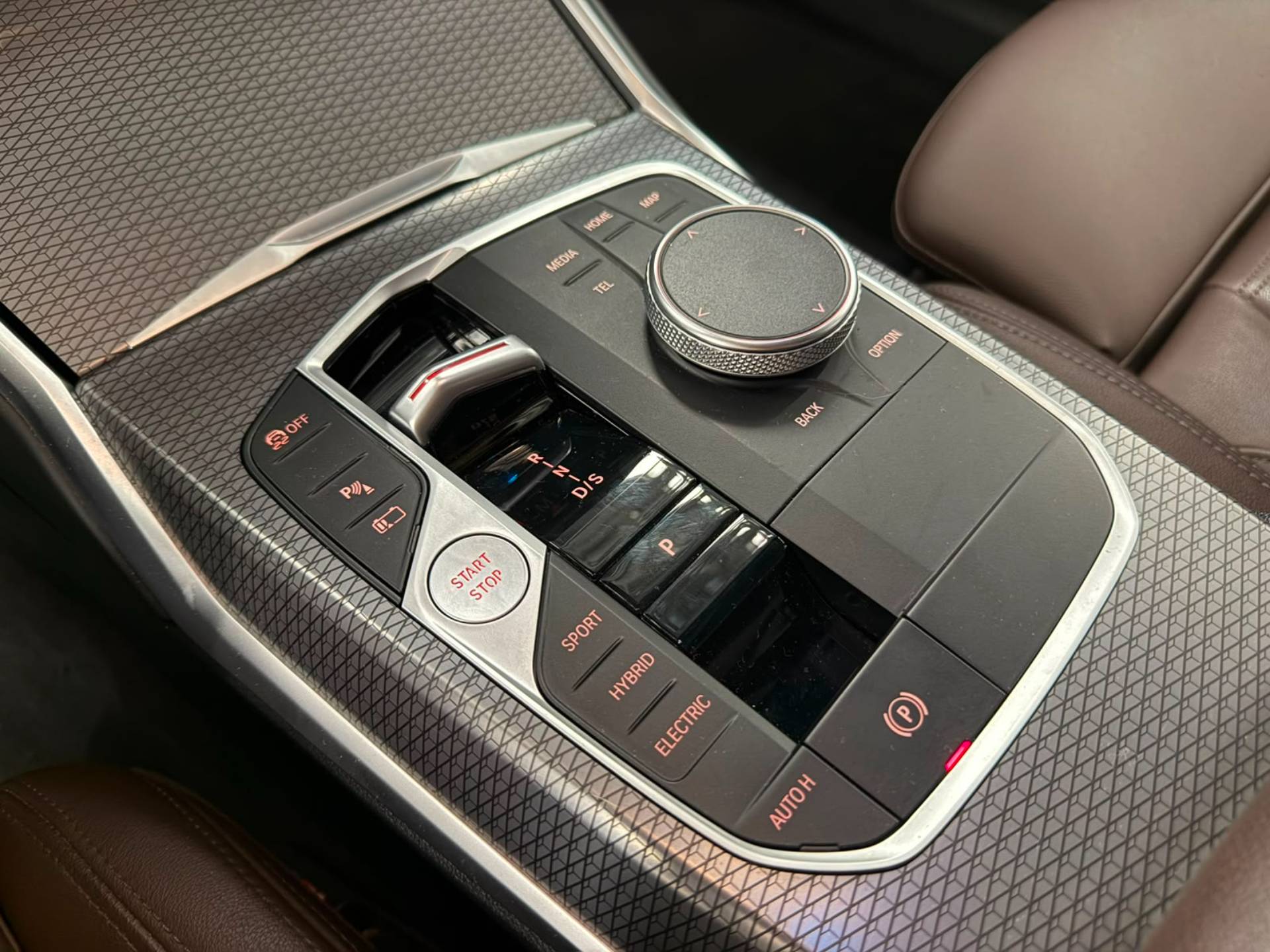 BMW 330e