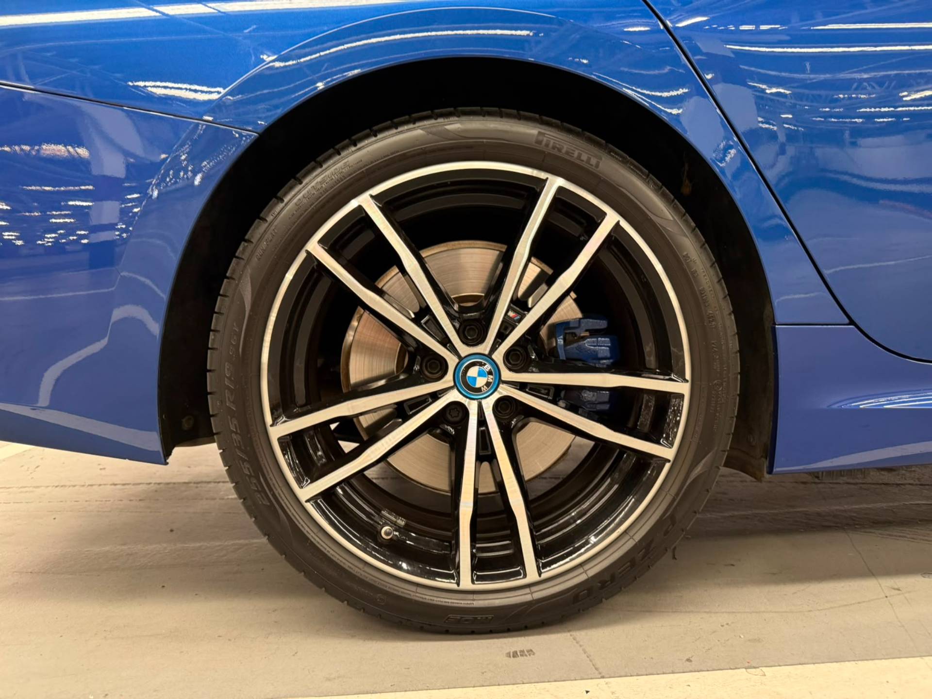 BMW 330e