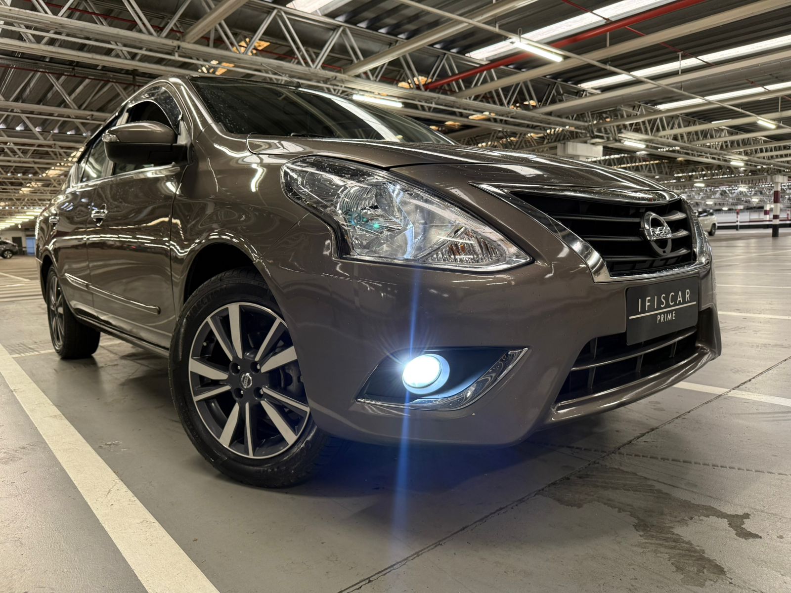 NISSAN VERSA