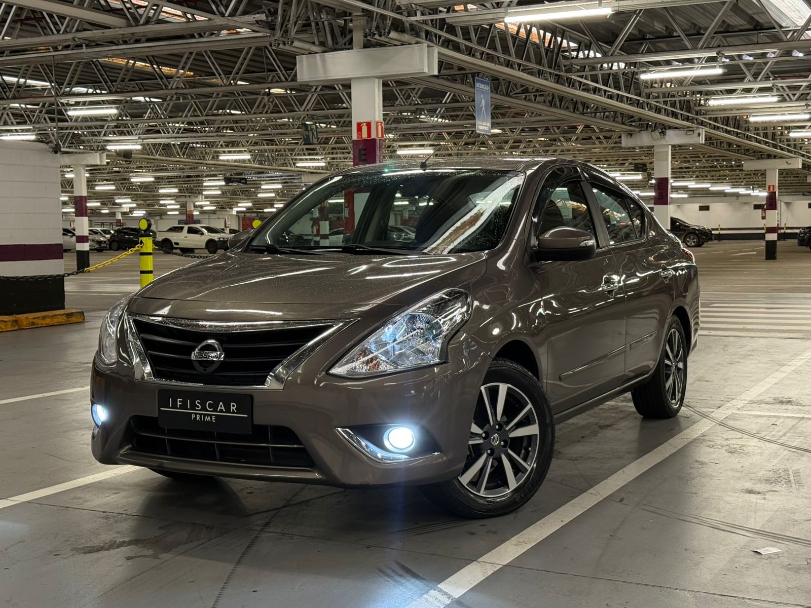 NISSAN VERSA