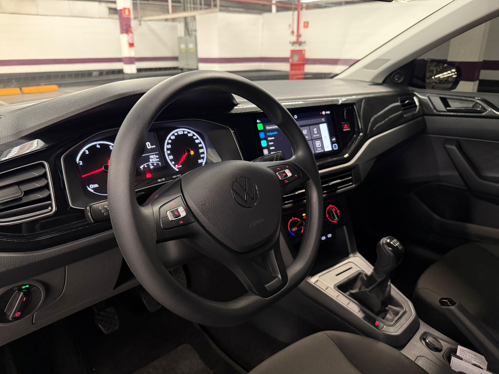 VOLKSWAGEN POLO