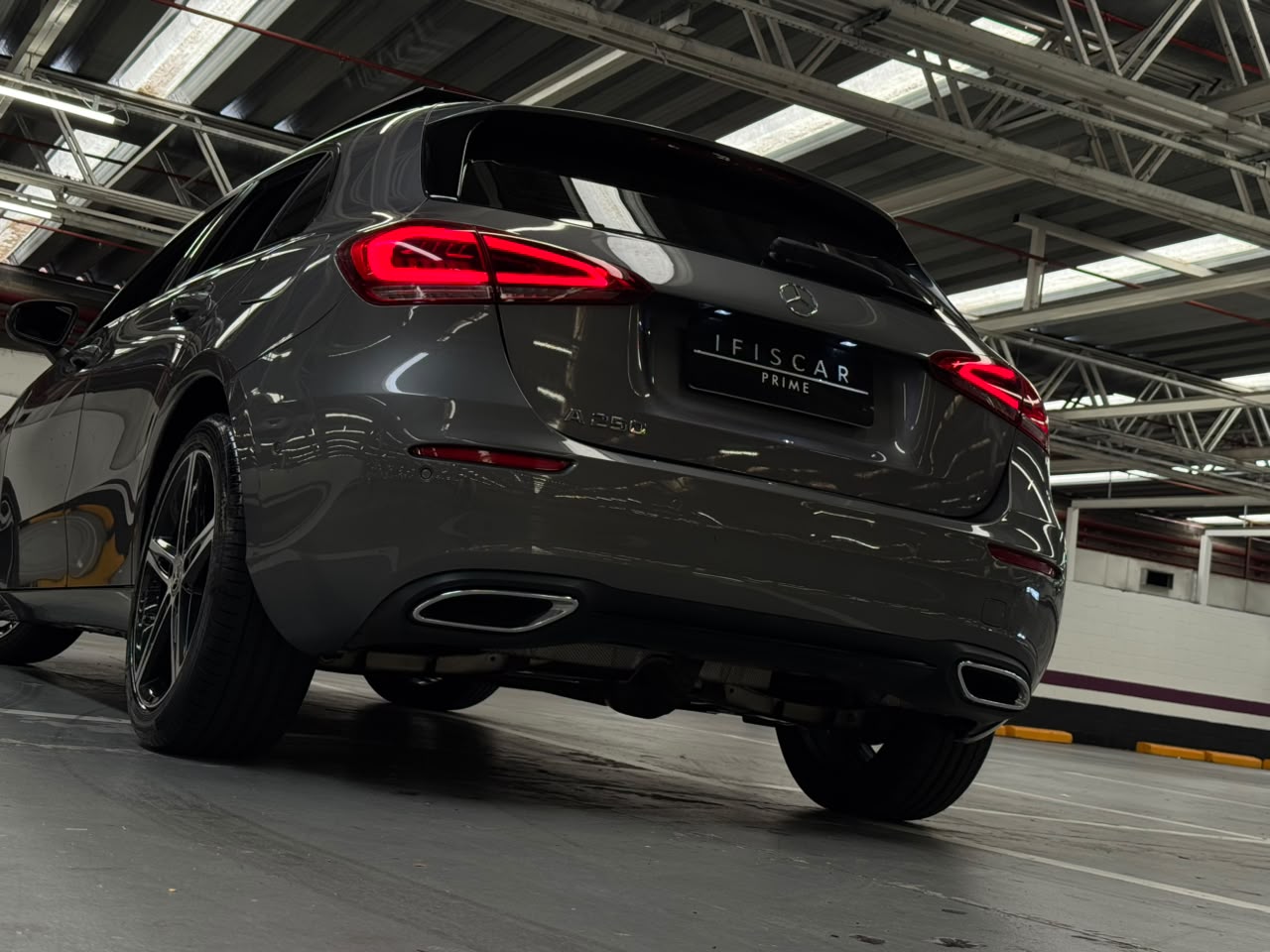 MERCEDES-BENZ A 250