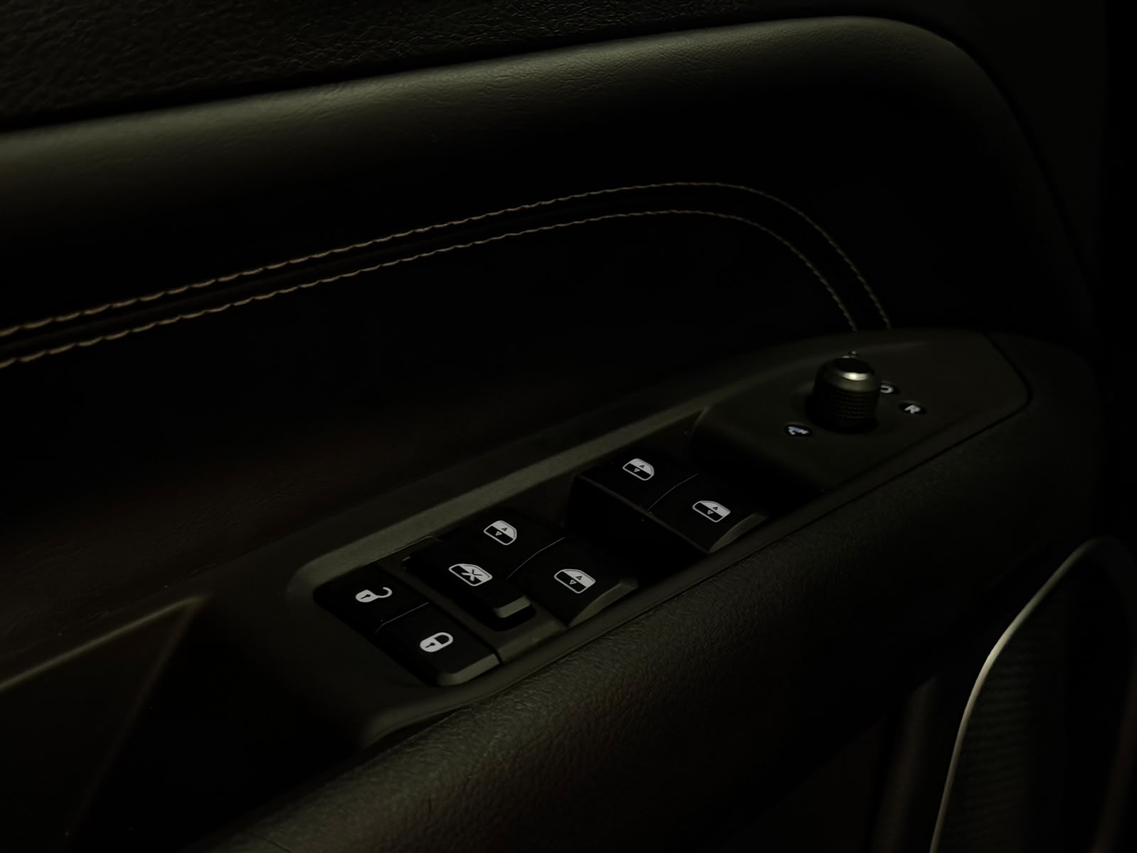 JEEP COMMANDER