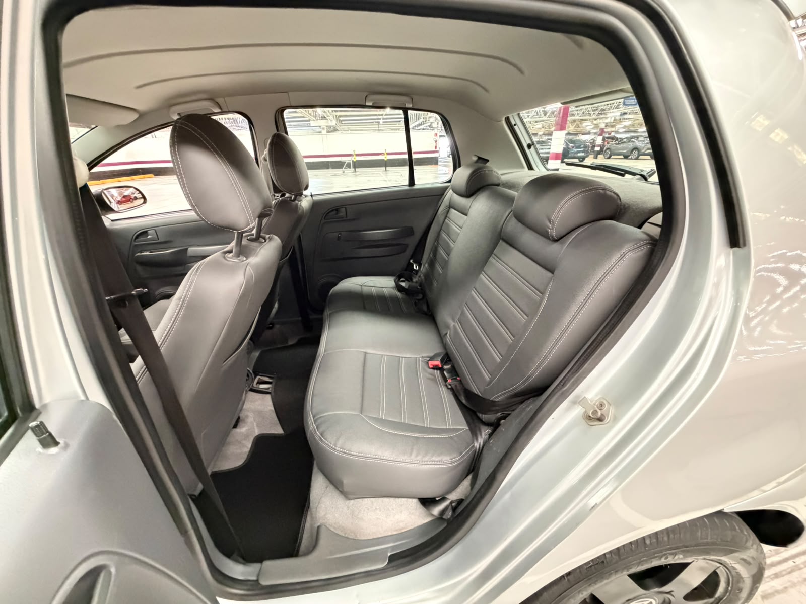 VOLKSWAGEN FOX