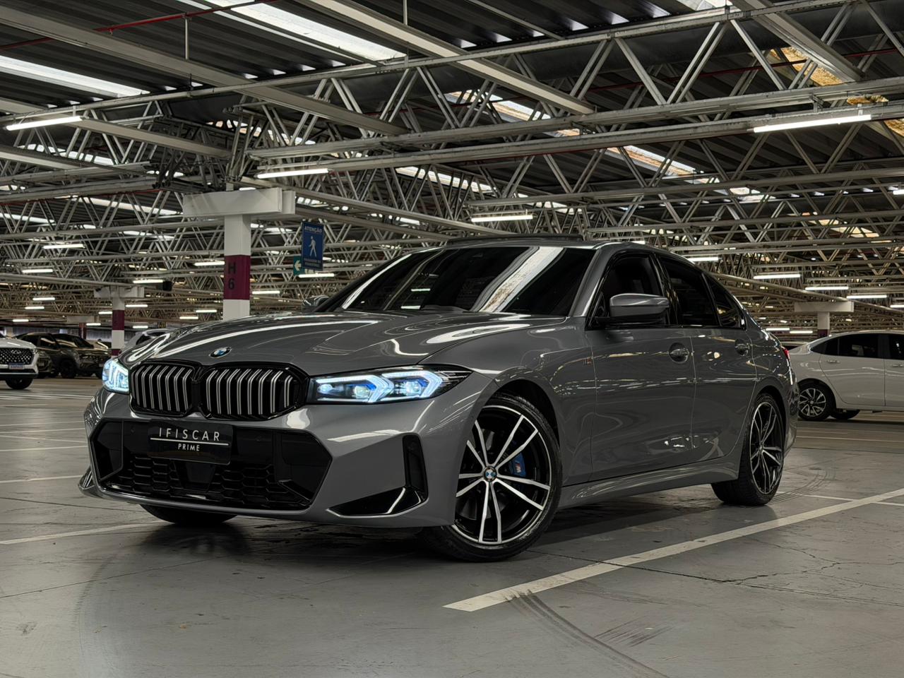 BMW 320i