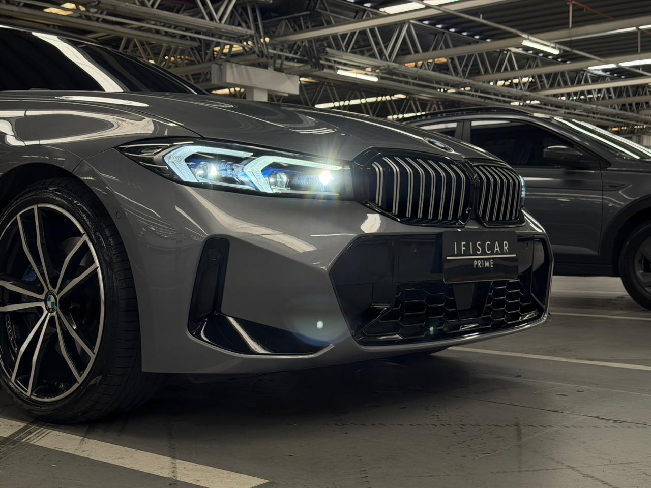 BMW 320i