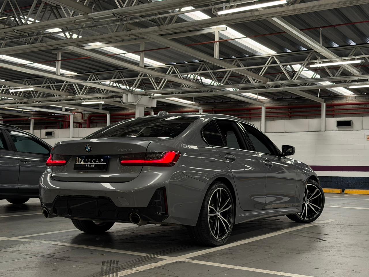 BMW 320i