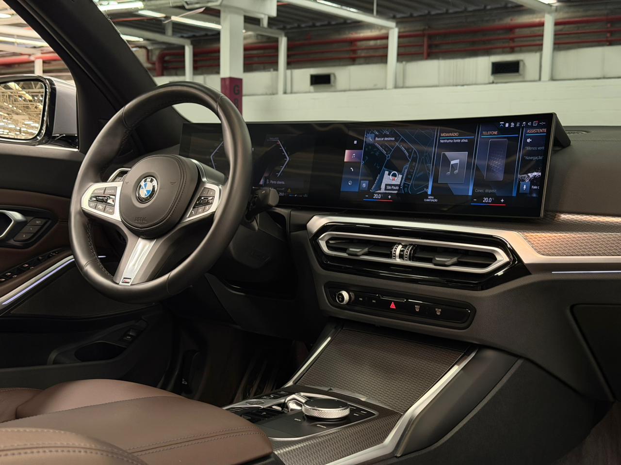 BMW 320i