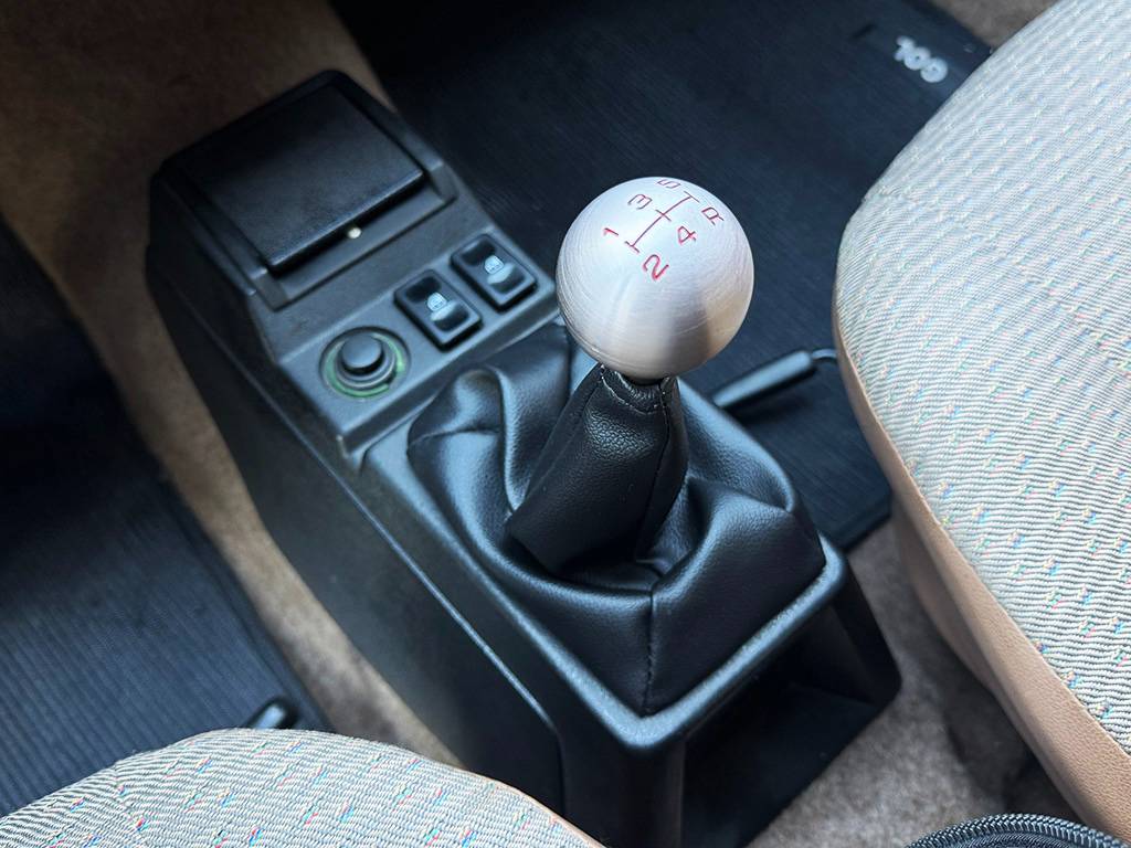 VOLKSWAGEN GOL