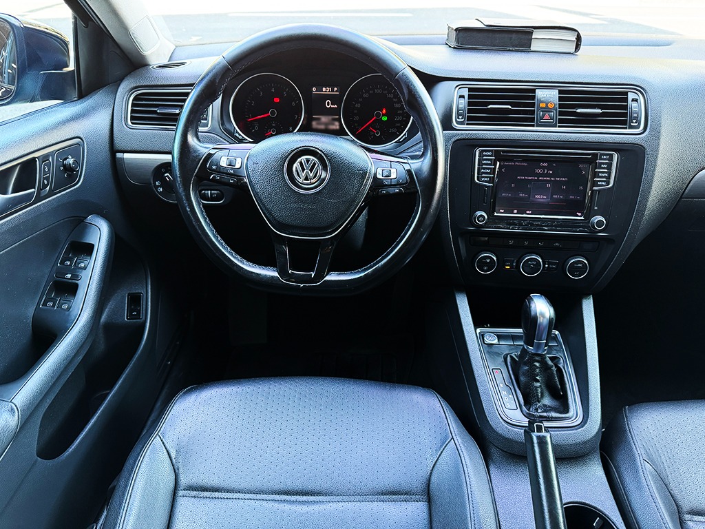 VOLKSWAGEN JETTA