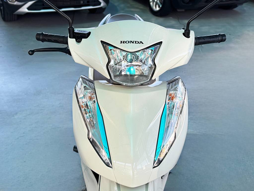 HONDA BIZ 125 ES
