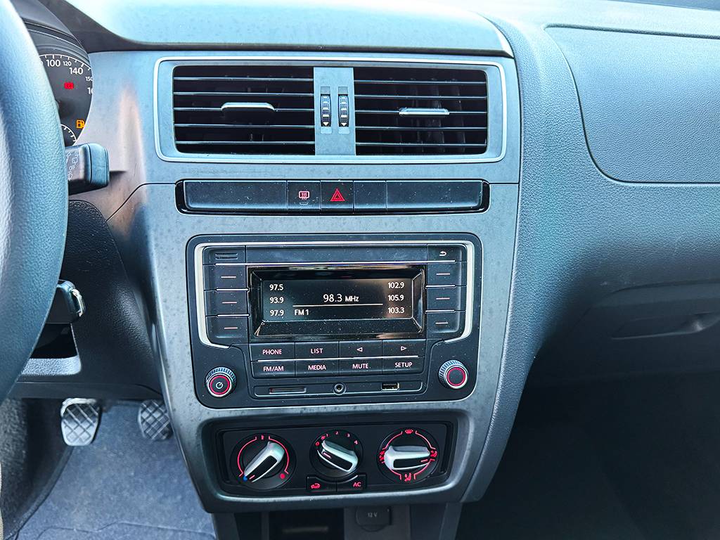 VOLKSWAGEN FOX