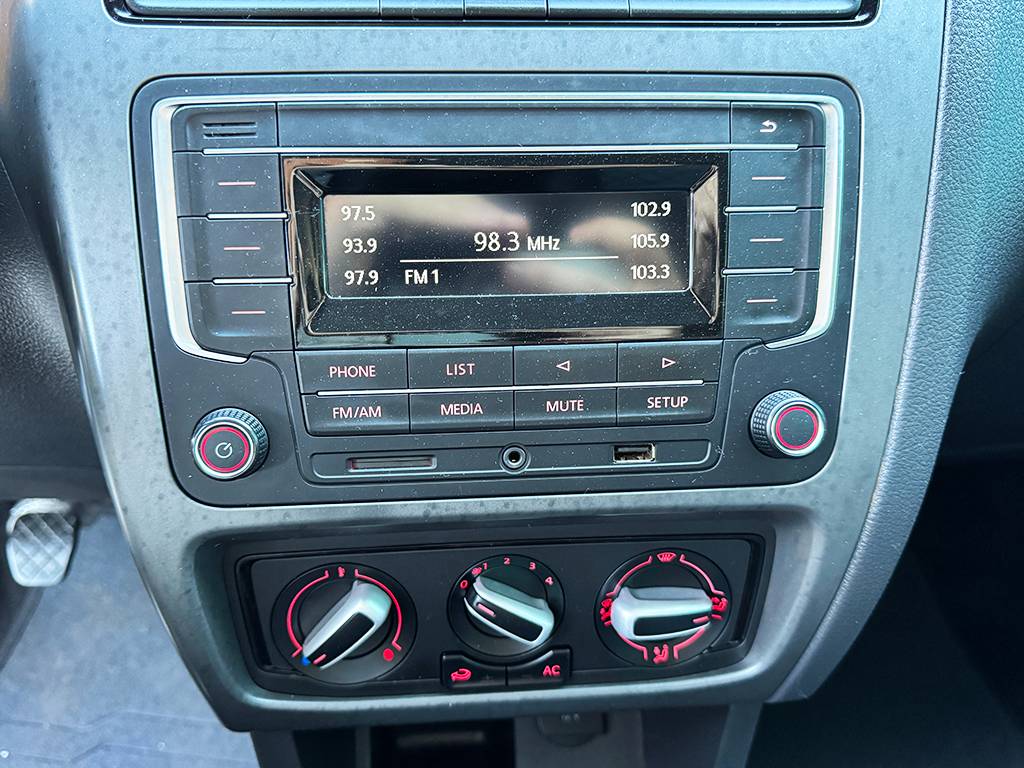 VOLKSWAGEN FOX