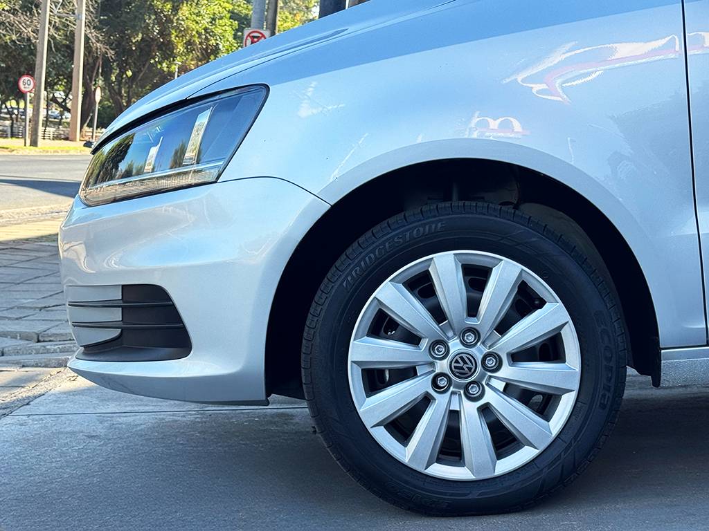VOLKSWAGEN FOX