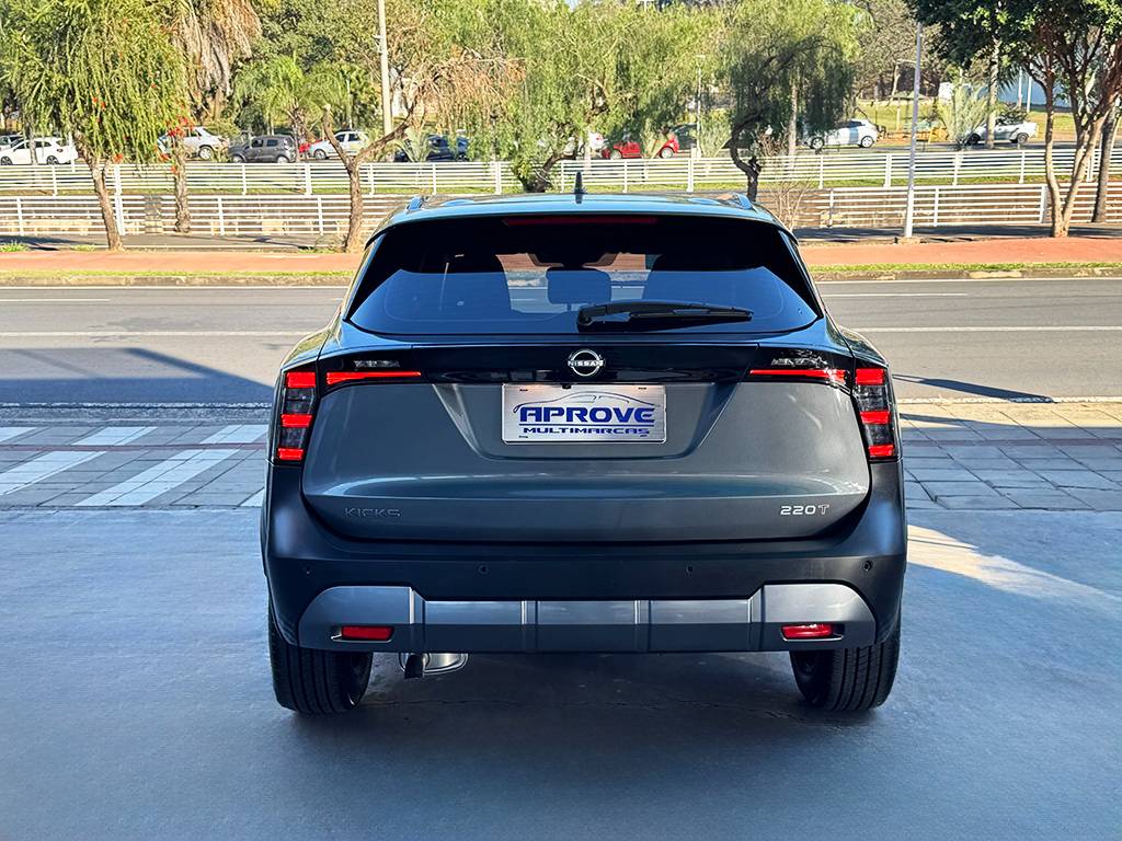 NISSAN KICKS