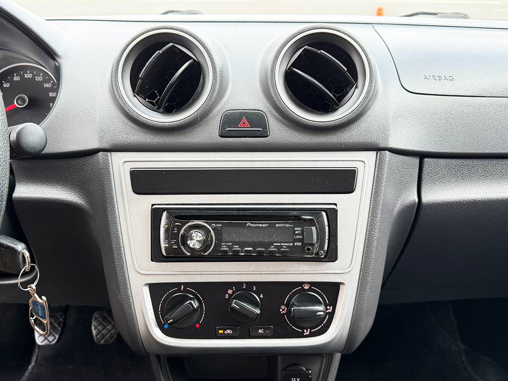 VOLKSWAGEN GOL