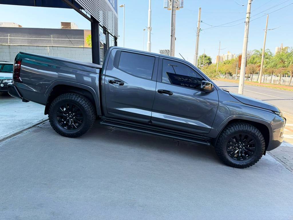 MITSUBISHI L200 TRITON