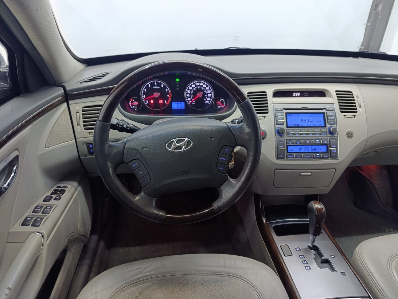 HYUNDAI AZERA