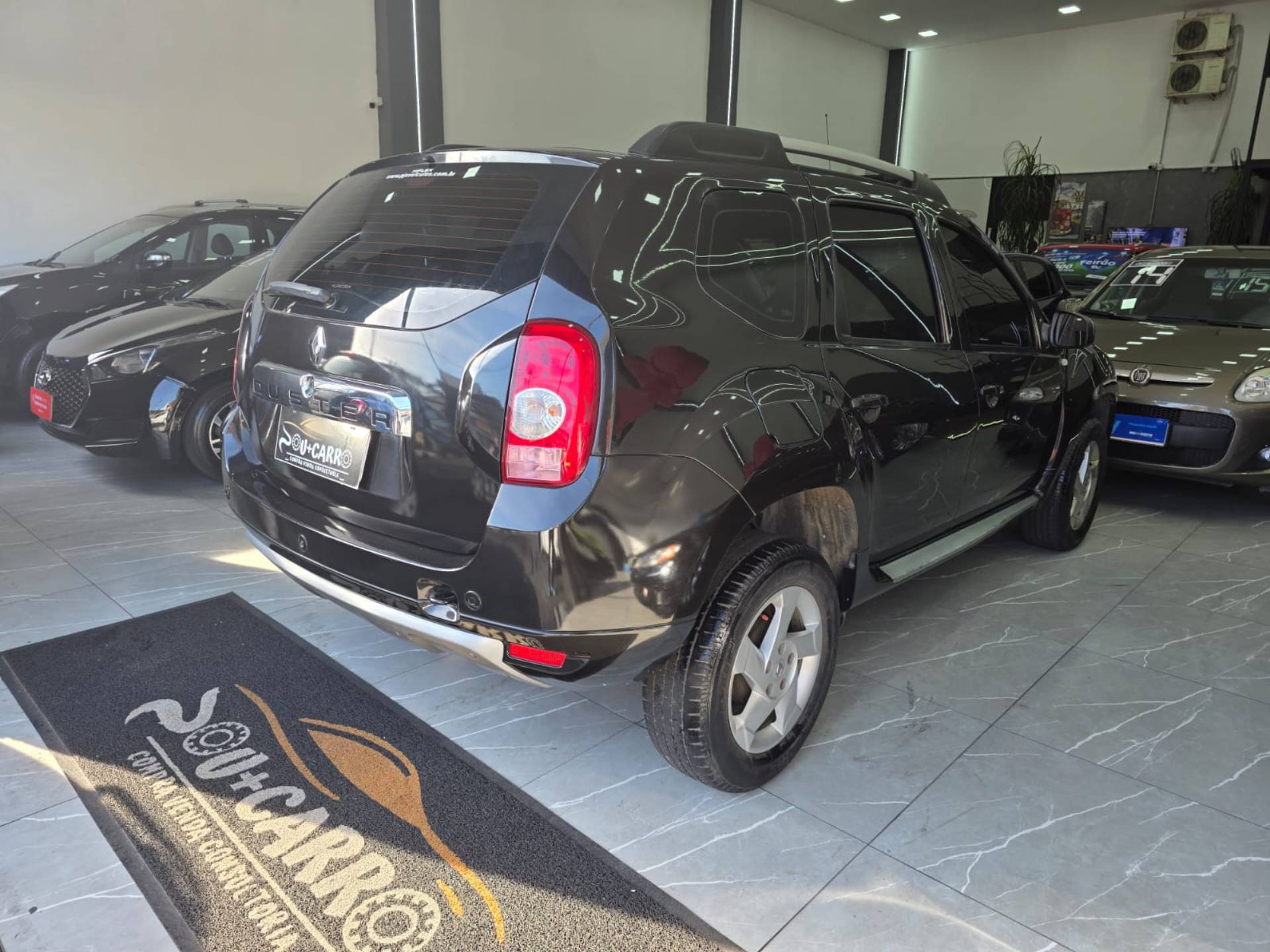 RENAULT DUSTER