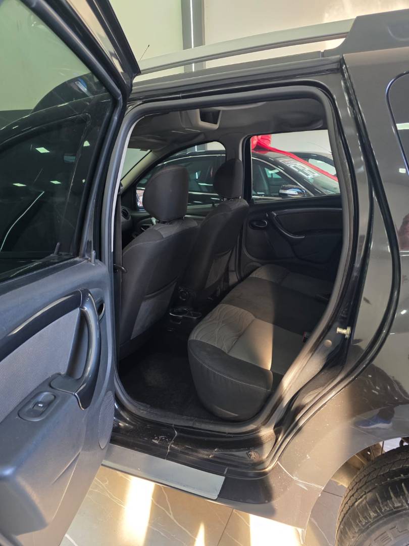 RENAULT DUSTER