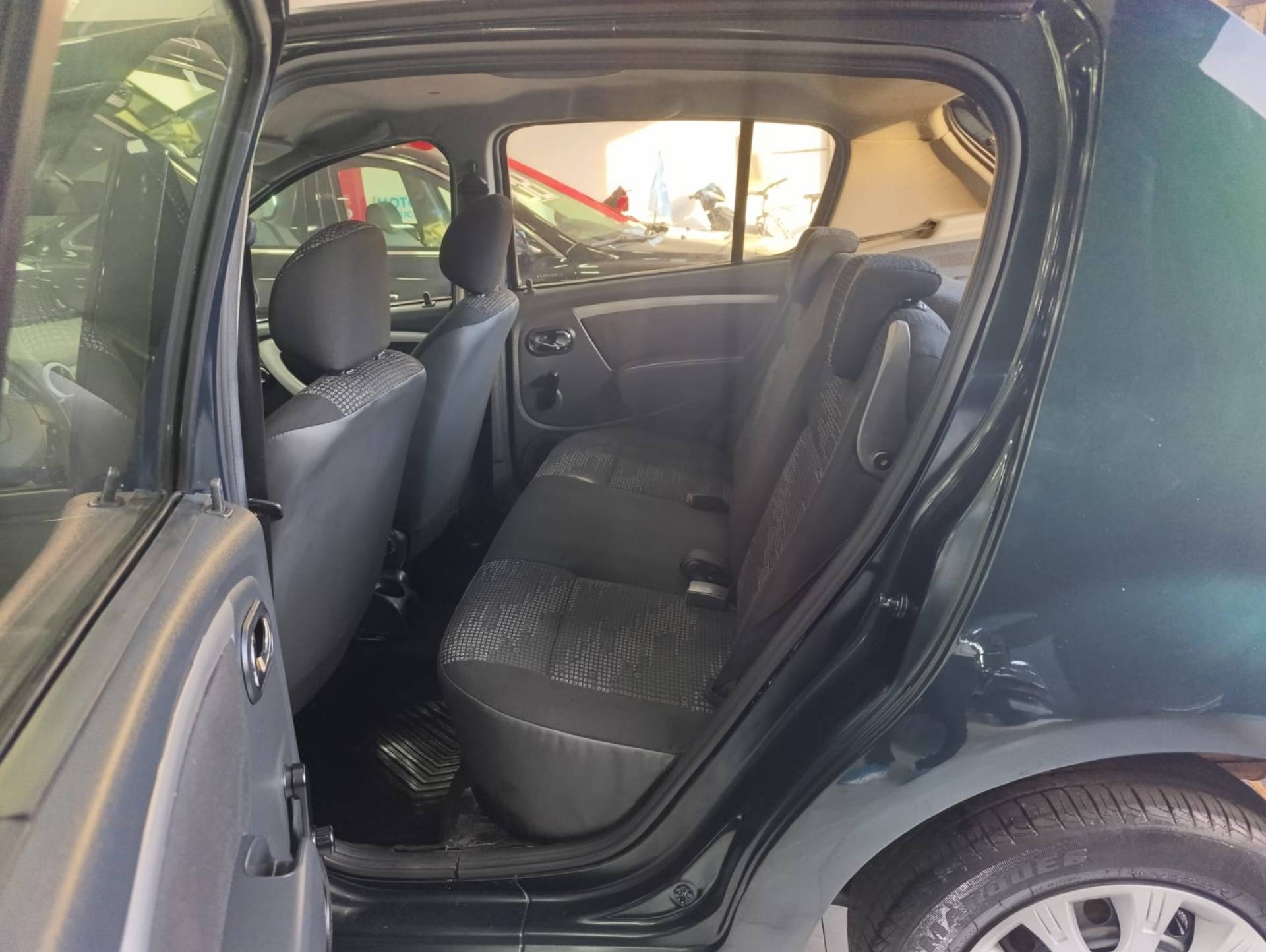 RENAULT SANDERO