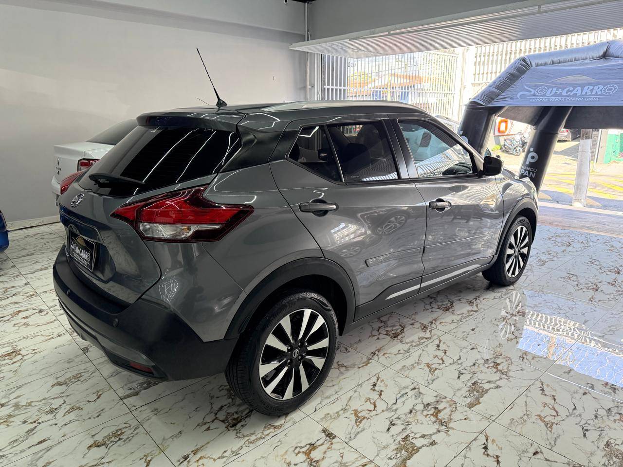 NISSAN KICKS